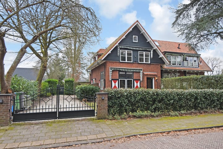 Twee-onder-één-kap te huur: Eikenhorstlaan 3, Wassenaar