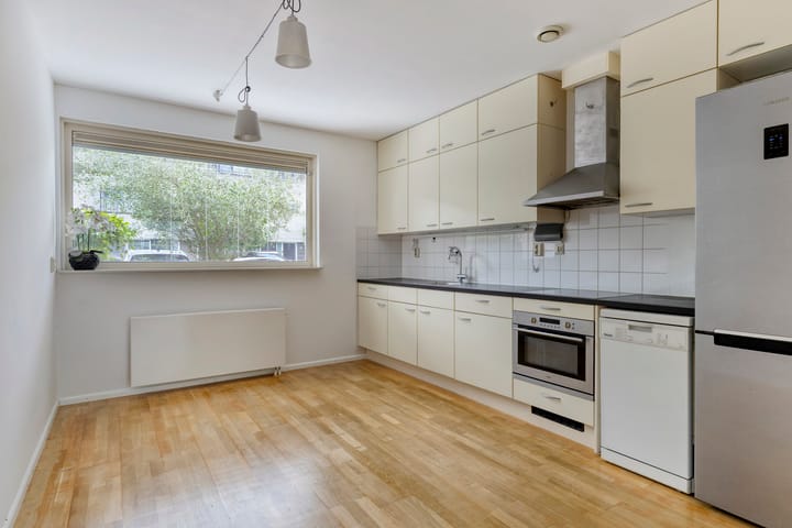 Tussenwoning te koop: Floris Versterstraat 47, Almere