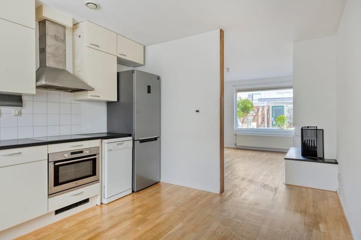 Tussenwoning te koop: Floris Versterstraat 47, Almere