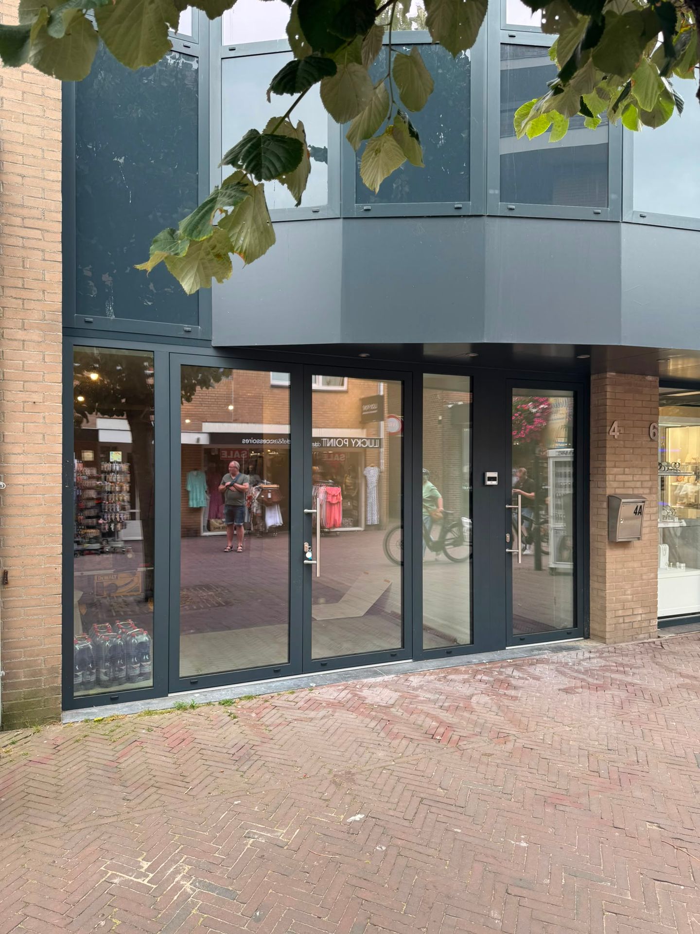 Bekijk foto 2 van Hoofdstraat 4