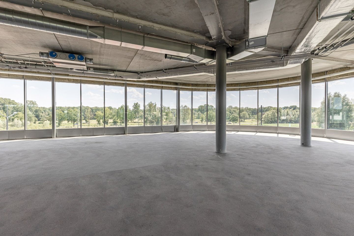 View photo 5 of Automotive Campus 82