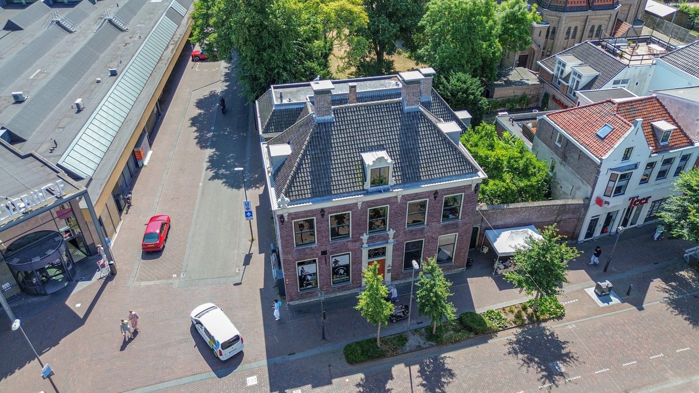 View photo 2 of Breestraat 101