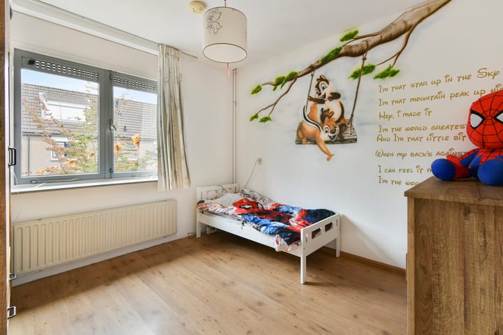 Tussenwoning te koop: Simon Vestdijk-erf 74, Dordrecht