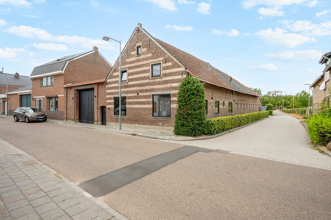 Foto 1 van Dorpstraat 42