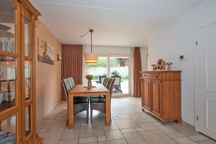 Tussenwoning te koop: Fie Carelsenstraat 84, Hengelo