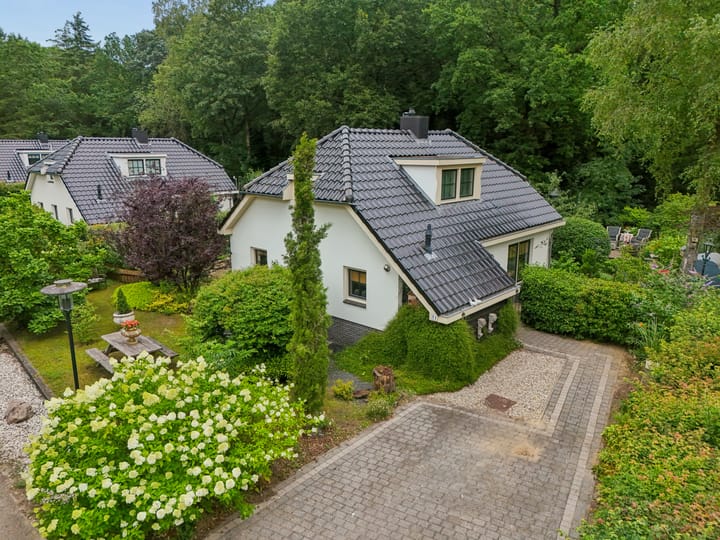 Vrijstaande woning te koop: Zonneoordlaan 47R51, Ede