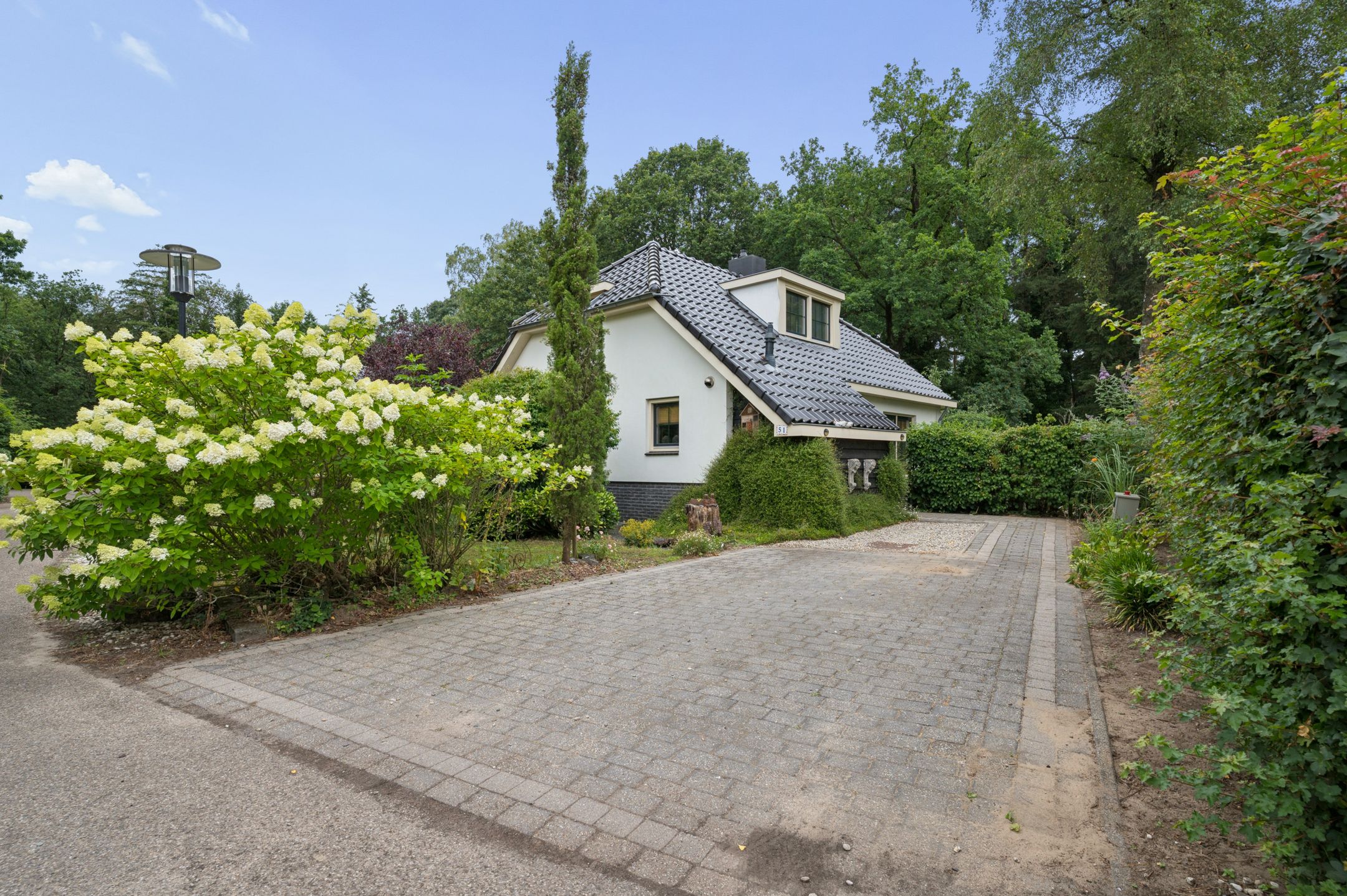 3-bedroom freehold villa in Ede — photo 5 of 5