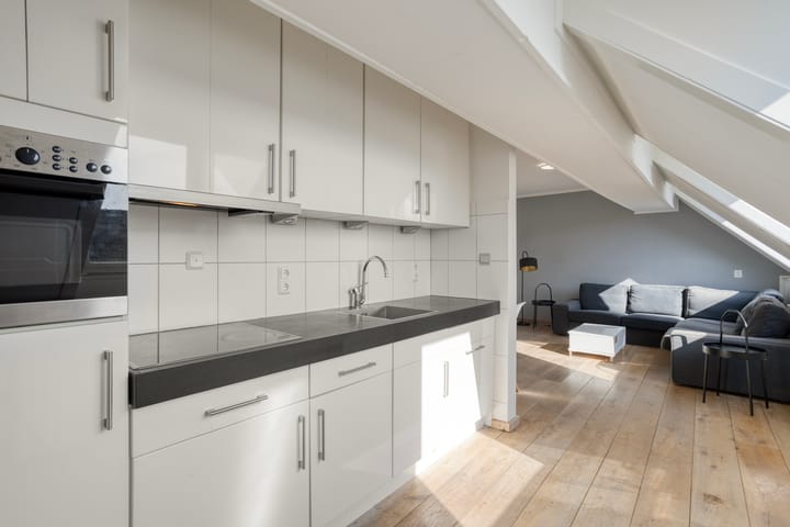 Photo 4 of Jekerstraat 8-C