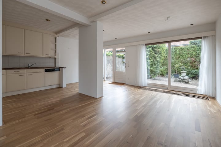 Hoekwoning te huur: Prinses Margrietplantsoen 30, Bussum
