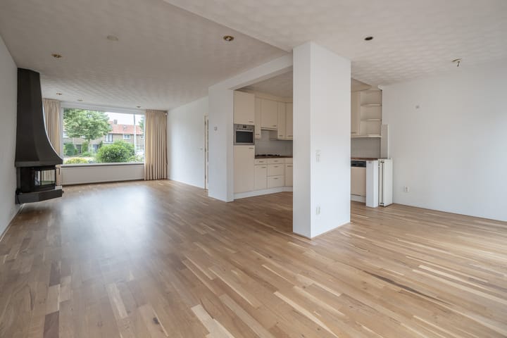 Hoekwoning te huur: Prinses Margrietplantsoen 30, Bussum