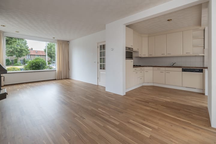 Hoekwoning te huur: Prinses Margrietplantsoen 30, Bussum