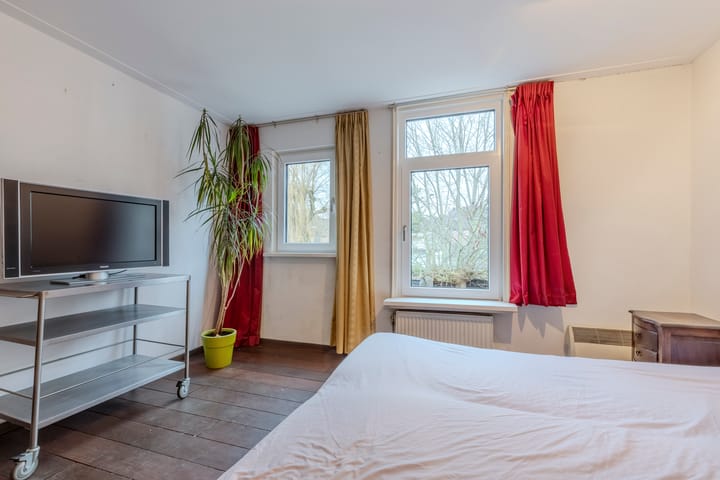 Tussenwoning te koop: Oede van Hoornestraat 12, Breda