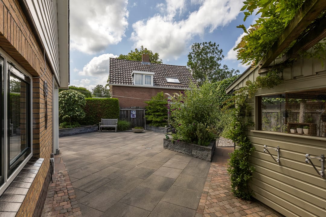 Photo 41 of It Oast 20