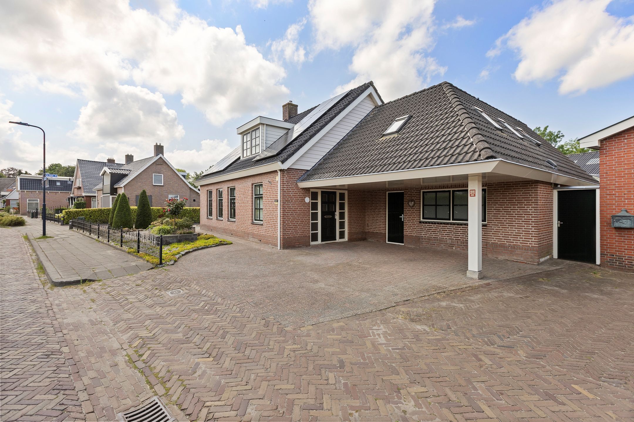 Photo 42 of It Oast 20