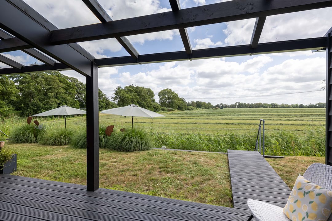 Photo 82 of Suderein 56