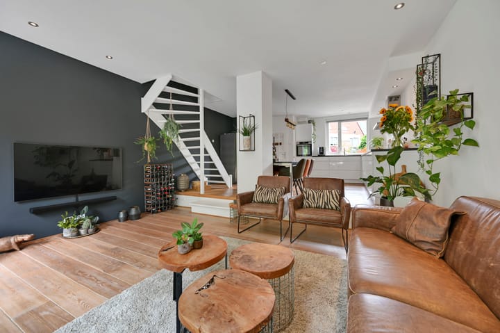 Tussenwoning te koop: Vlasakker 17, Zoetermeer