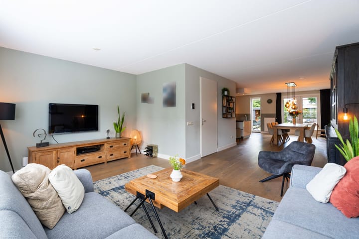 Hoekwoning te koop: Wilhelmina Smitstraat 38, Weert