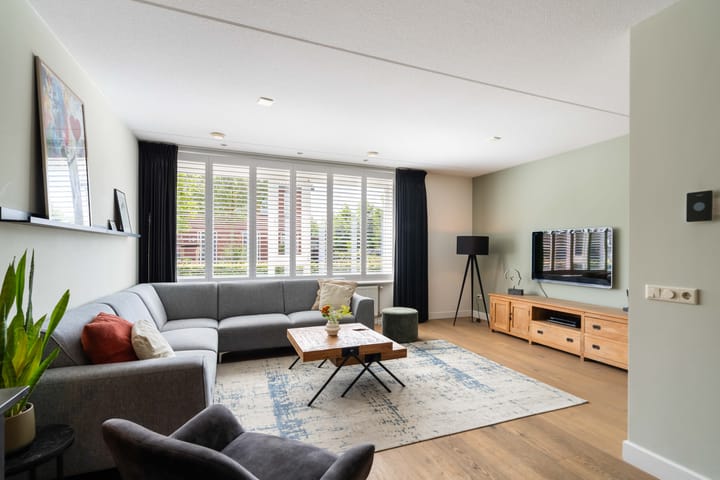 Hoekwoning te koop: Wilhelmina Smitstraat 38, Weert