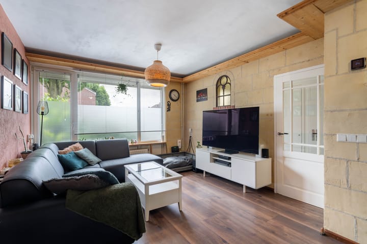 Tussenwoning te koop: Florisstraat 13, Weert