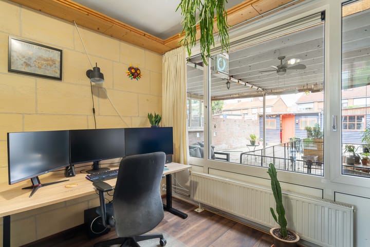 Tussenwoning te koop: Florisstraat 13, Weert