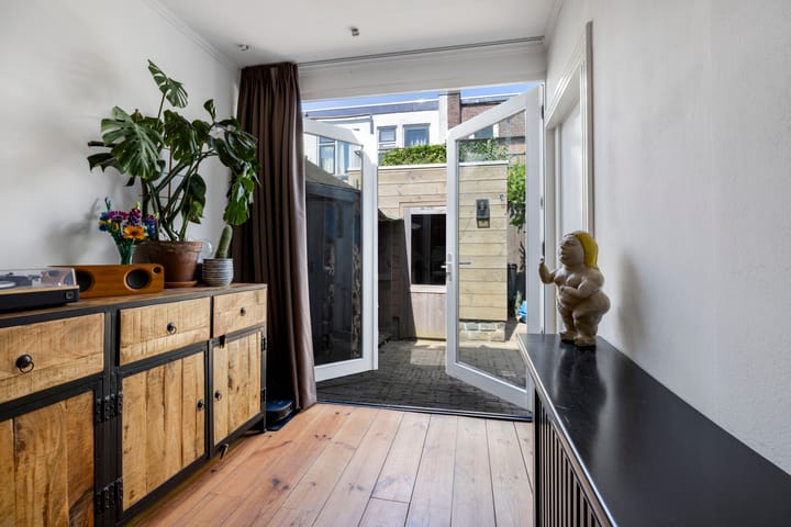 Hoekwoning te koop: De la Reystraat 24, Maassluis