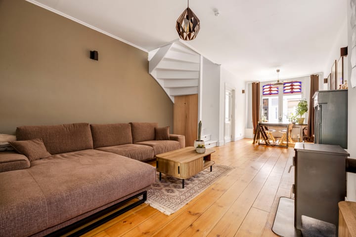 Hoekwoning te koop: De la Reystraat 24, Maassluis