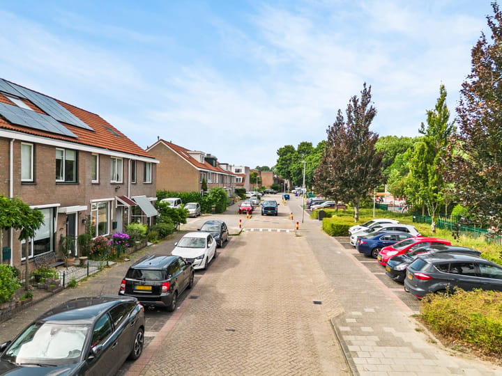 Tussenwoning te koop: Klepperman 24, Alphen Aan Den Rijn