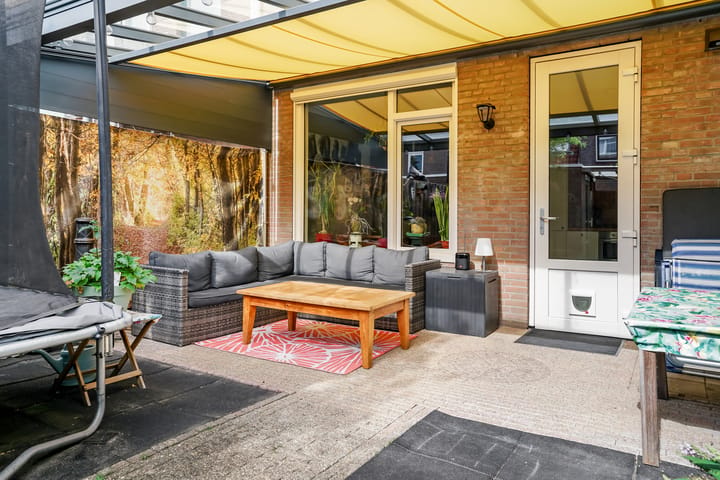 Tussenwoning te koop: Klepperman 24, Alphen Aan Den Rijn