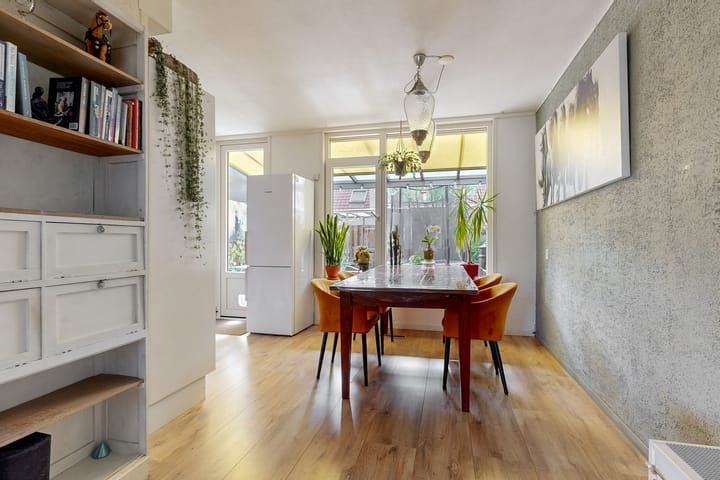 Tussenwoning te koop: Klepperman 24, Alphen Aan Den Rijn
