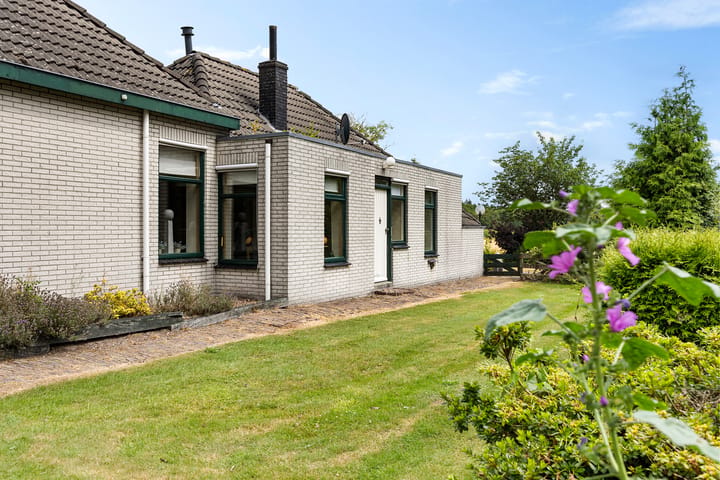 Vrijstaande woning te koop: Hoofdweg 224, Bovensmilde