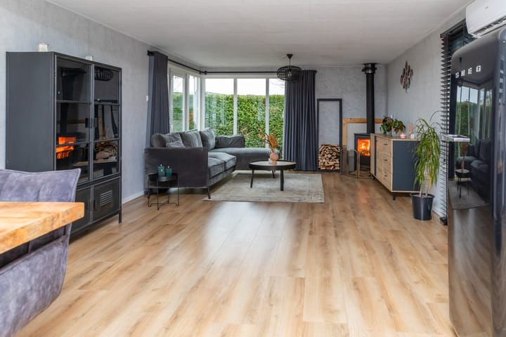 Foto 2 van Rijnbandijk 111-56