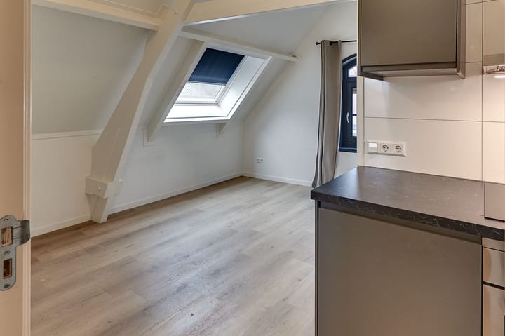 Studio te koop: Vijhestraat 34B, Harderwijk