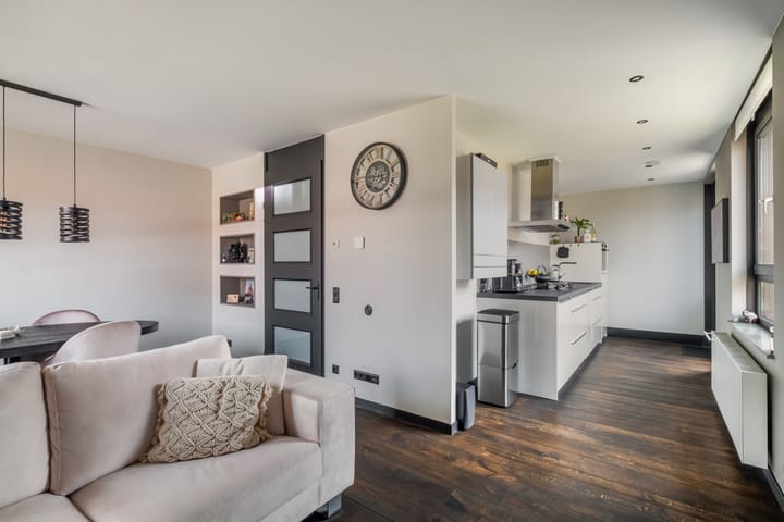 Appartement te koop: Anna van Hannoverlaan 17, Wateringen