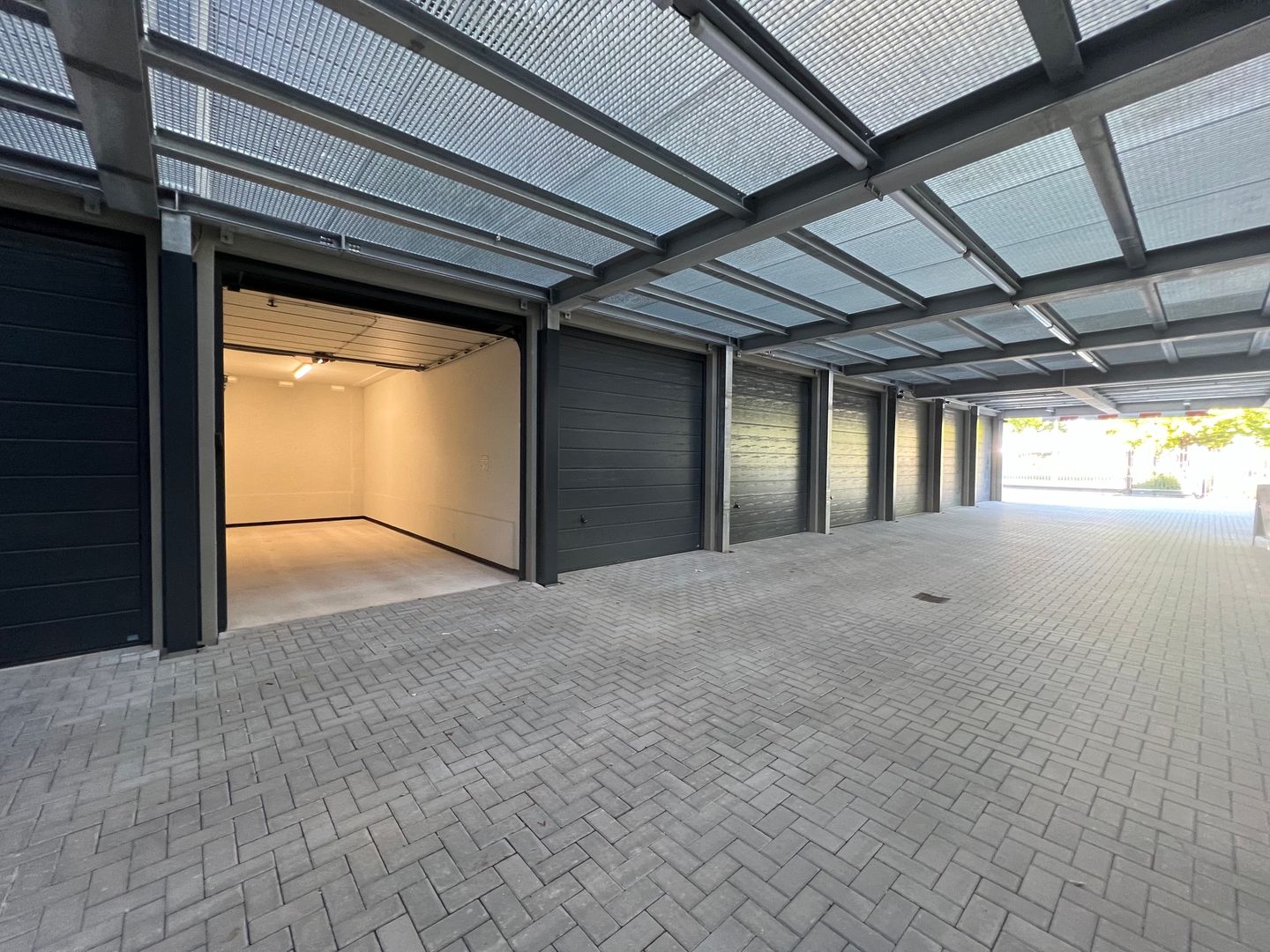 View photo 3 of Leidekkerstraat 4-a7