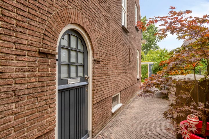 Hoekwoning te koop: Beatrixlaan 12, Wageningen