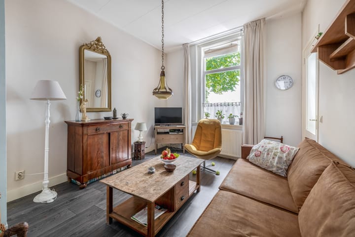 Tussenwoning te koop: Noordelijke Parallelweg 106, Arnhem