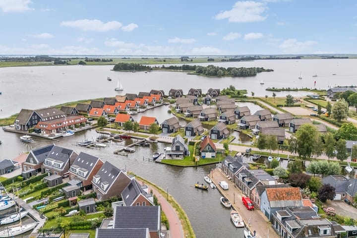 Vrijstaande woning te koop: Pharshoeke 33, Heeg