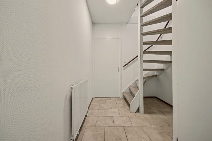 Tussenwoning te koop: Burgemeester van der Jagtkade 49, Hellevoetsluis