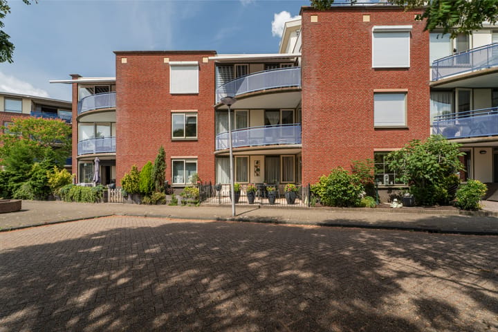 Appartement te koop: Muiderslotpad 38, Hellevoetsluis
