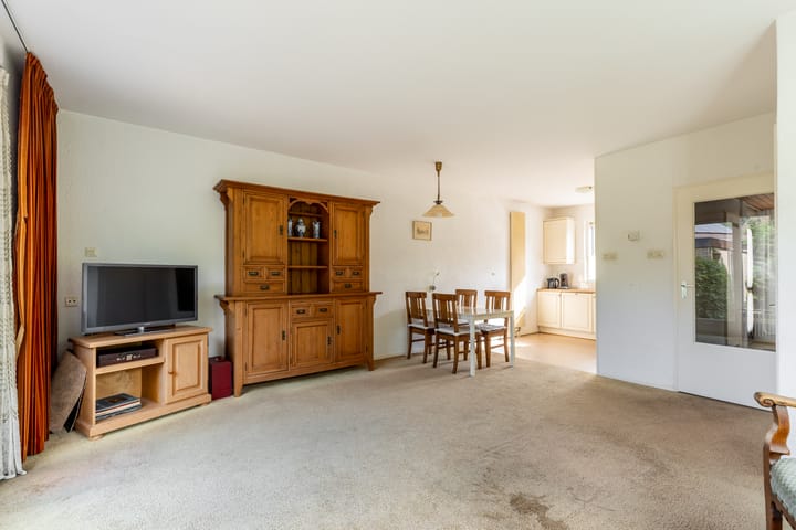 Hoekwoning te koop: Binnensingel 11, Strijen