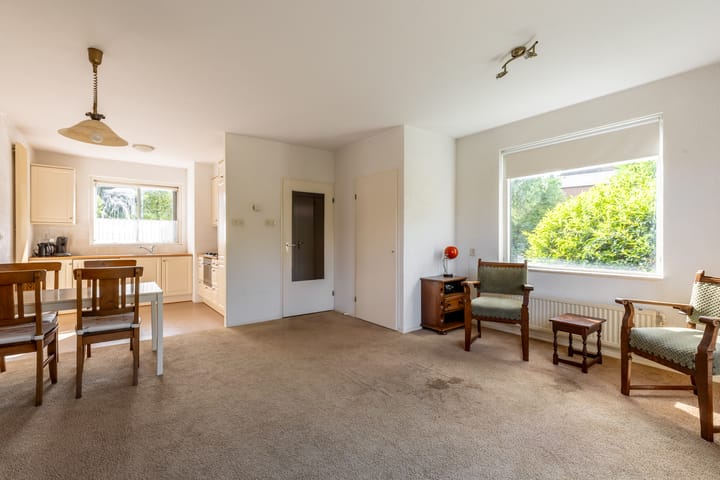 Hoekwoning te koop: Binnensingel 11, Strijen