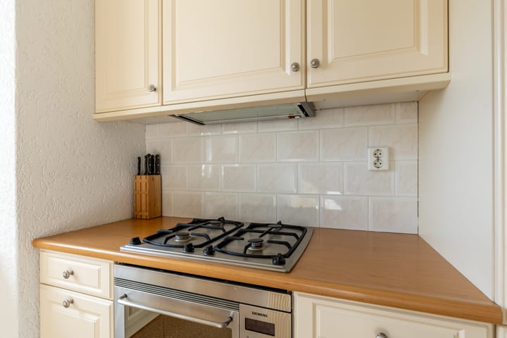 Hoekwoning te koop: Binnensingel 11, Strijen