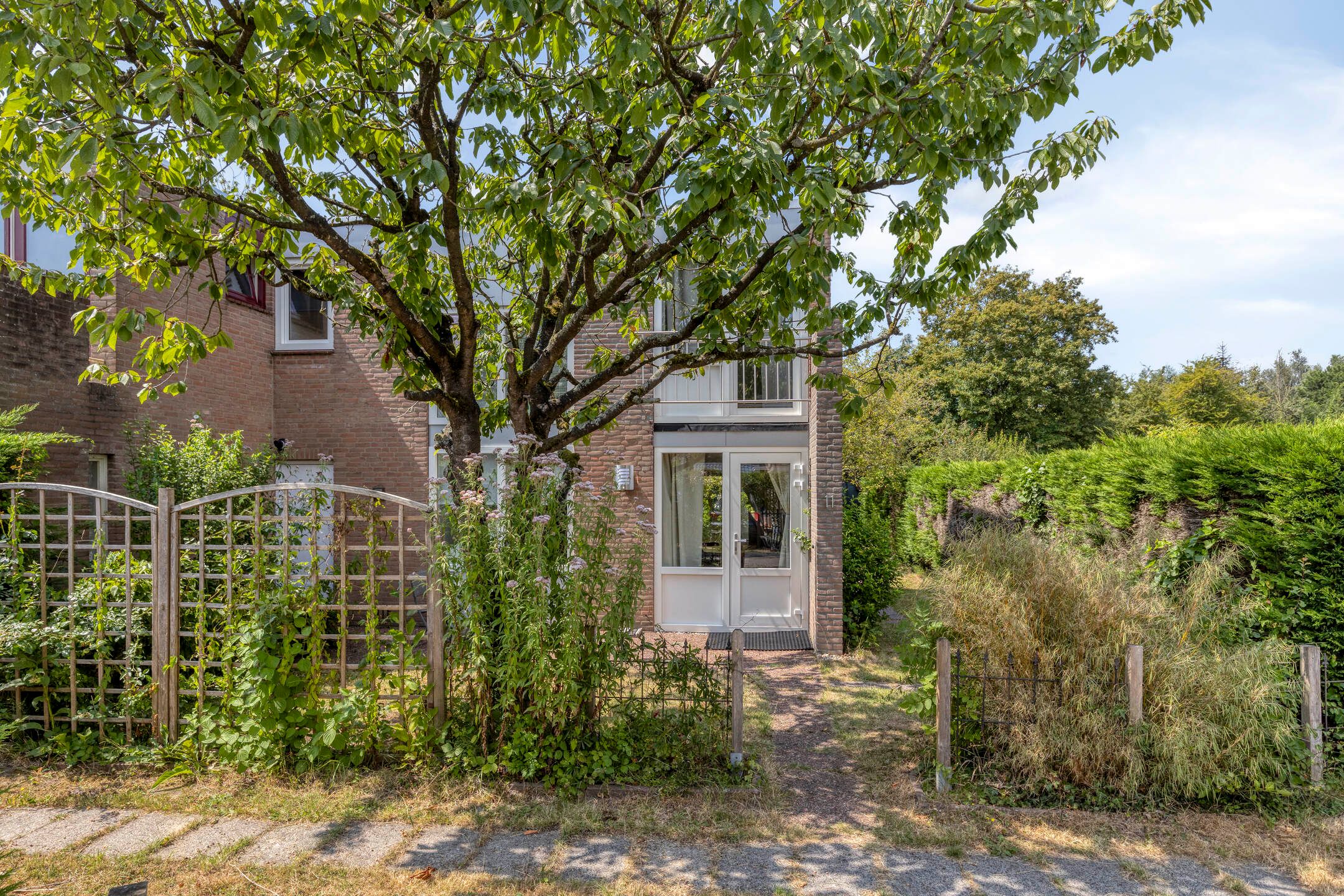 2-bedroom freehold villa in Ooltgensplaat — photo 2 of 5