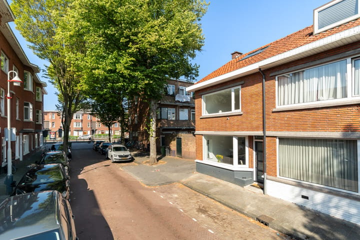 Tussenwoning te koop: Schlegelstraat 191, 'S-Gravenhage