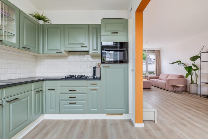 Tussenwoning te koop: Jasmijnstraat 30, Breda