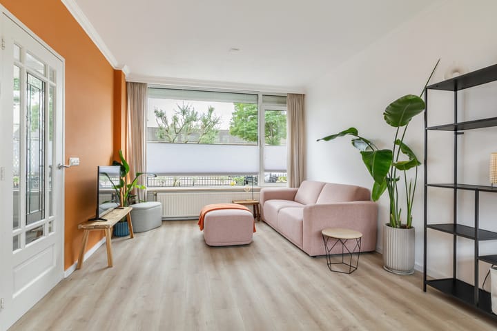 Tussenwoning te koop: Jasmijnstraat 30, Breda