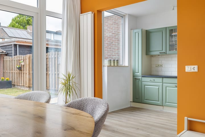 Tussenwoning te koop: Jasmijnstraat 30, Breda