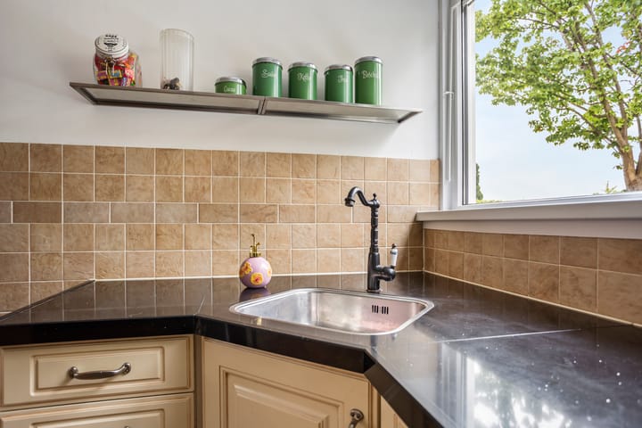 Tussenwoning te koop: Staalblauw 97, Zoetermeer