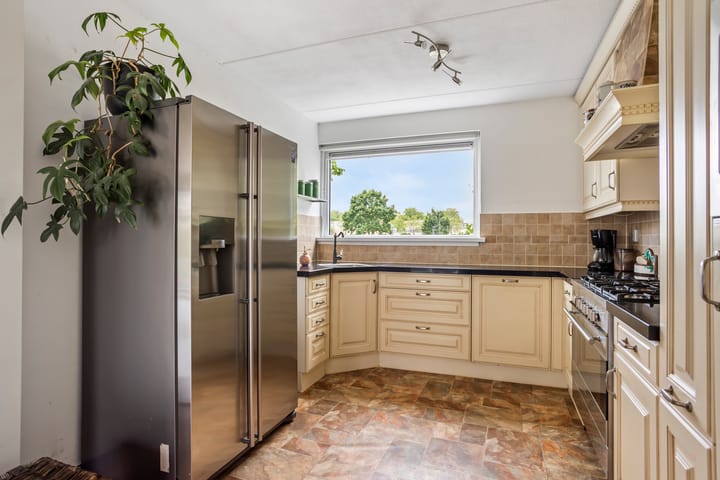 Tussenwoning te koop: Staalblauw 97, Zoetermeer