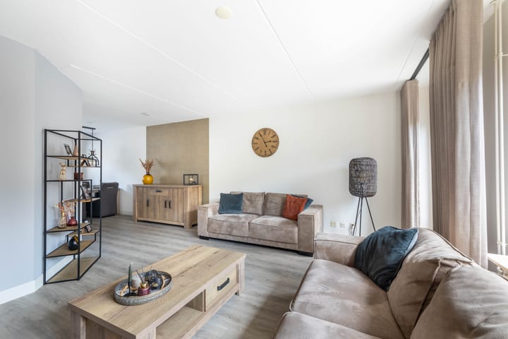 Tussenwoning te koop: De Toekan 17, Almelo